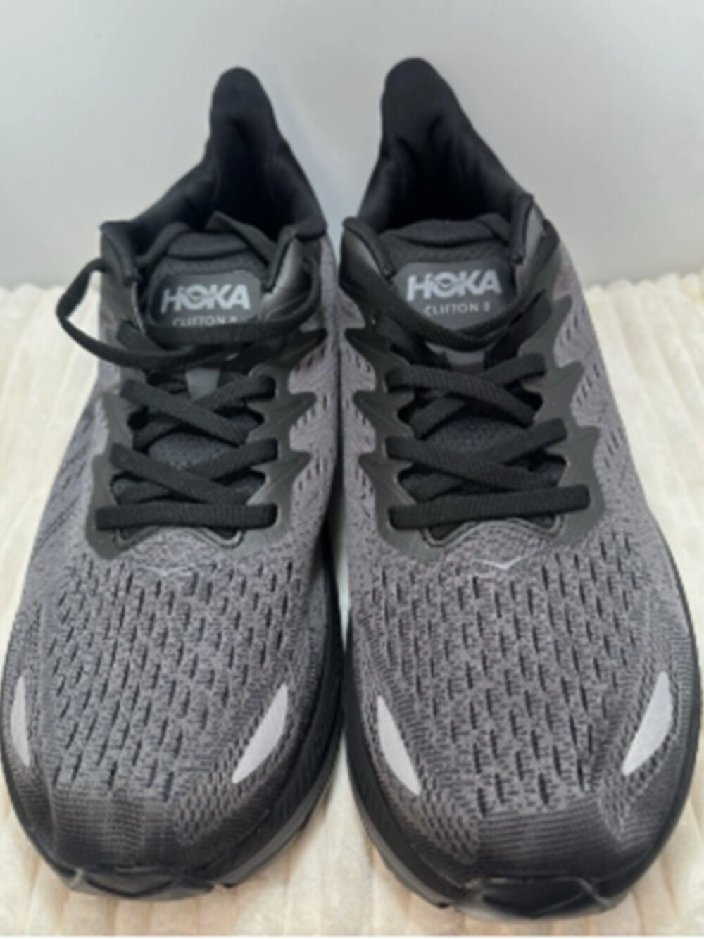 Hoka One One Clifton 8 - Black/Gray (1119393 BBLC) - 10 Men/ 11.5 Women NEW